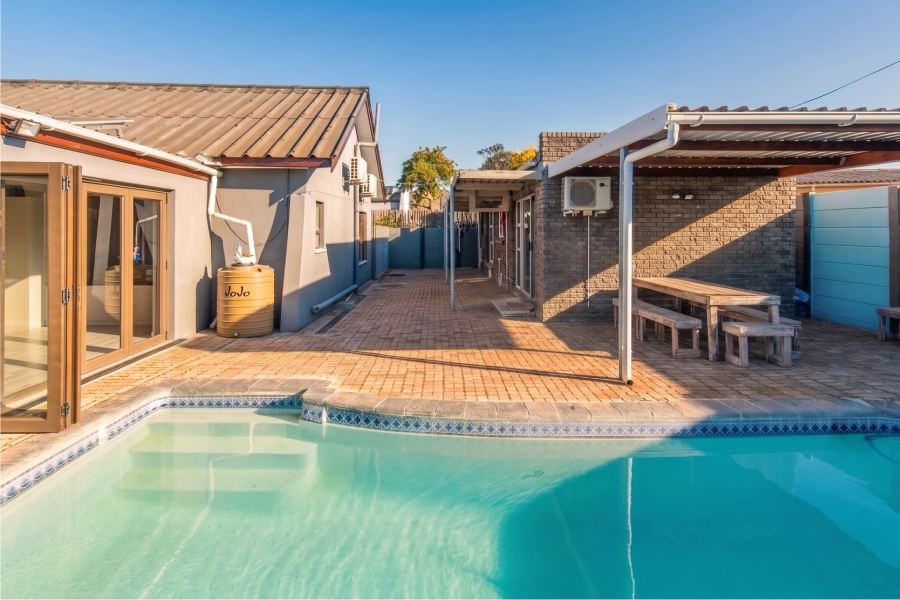 5 Bedroom Property for Sale in Bonny Brook Western Cape